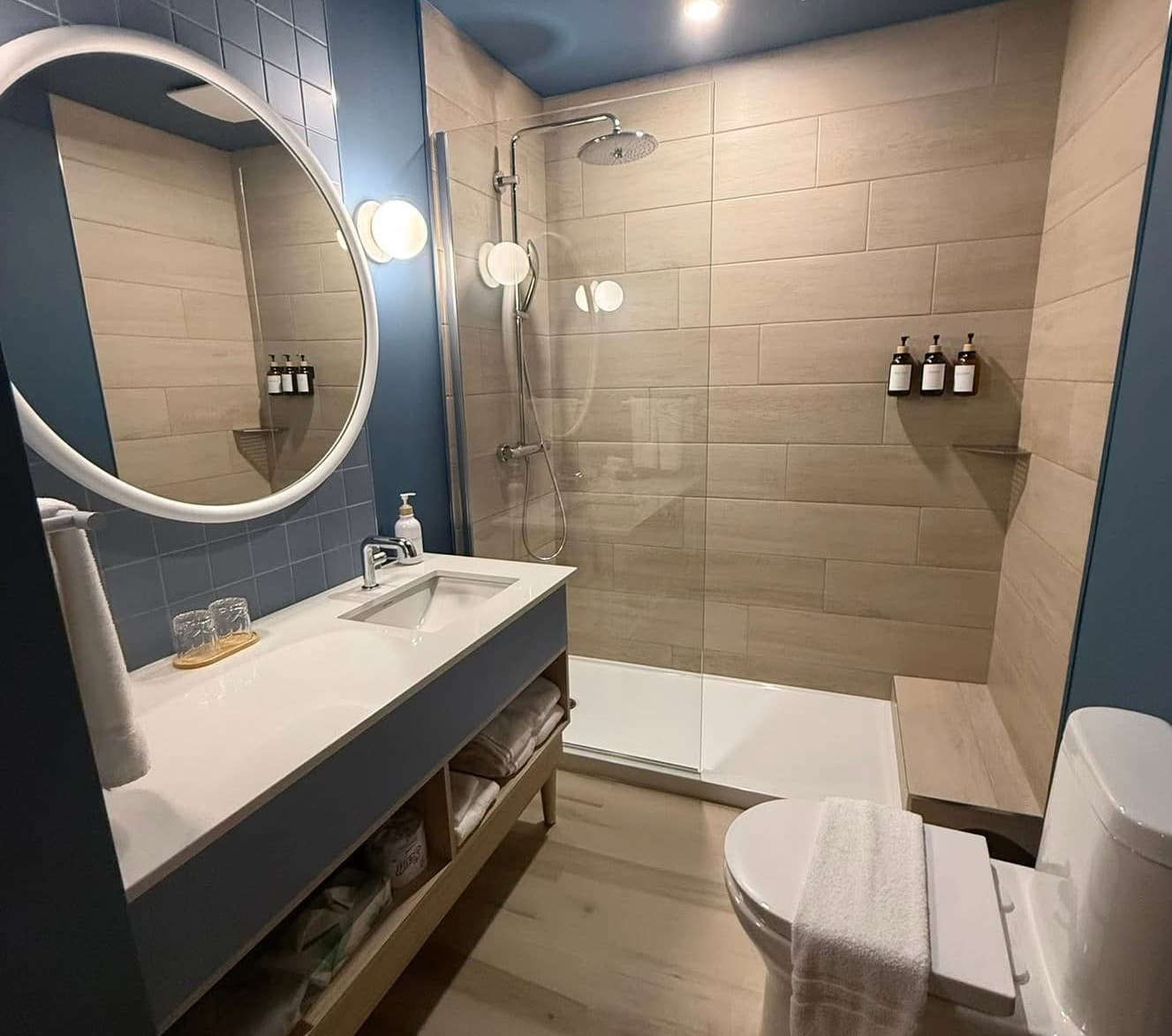 Rénovation · Intérieur Salle de bain bleue