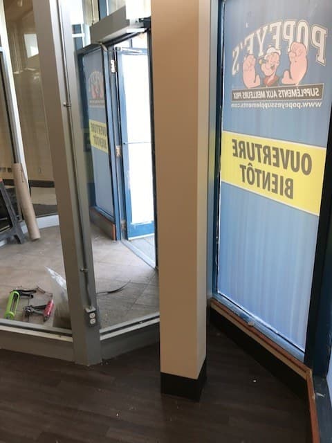 Commercial · Popeyes Popeyes · Vitrine
